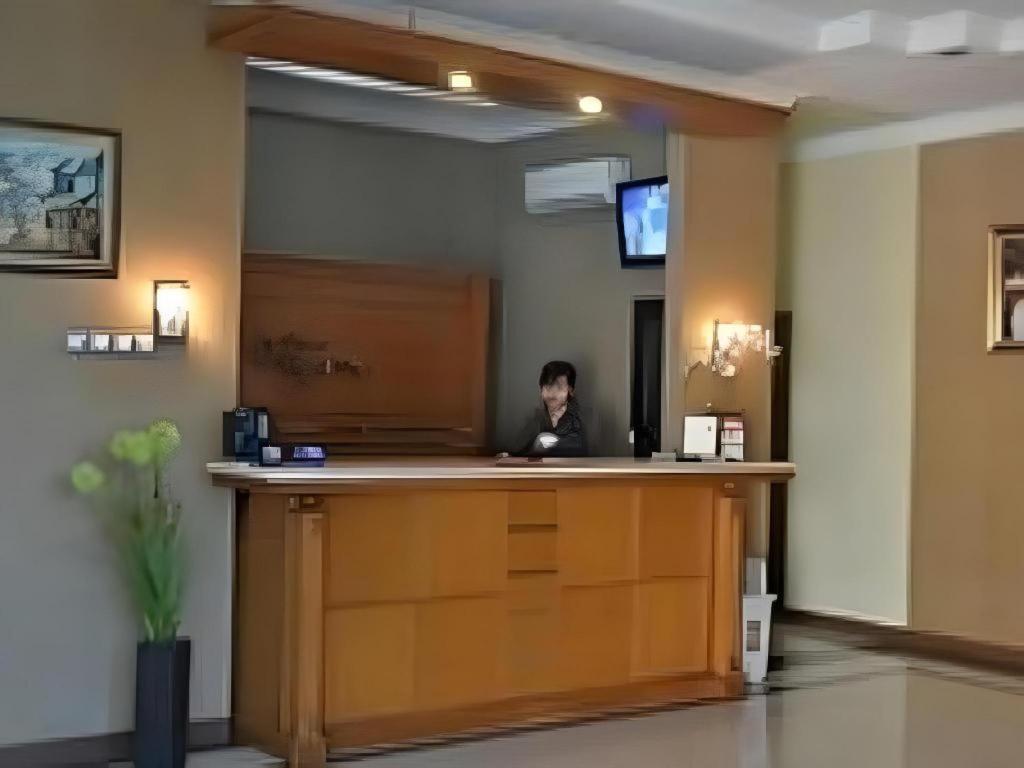 Hotel Khalista Пурвакарта Екстериор снимка